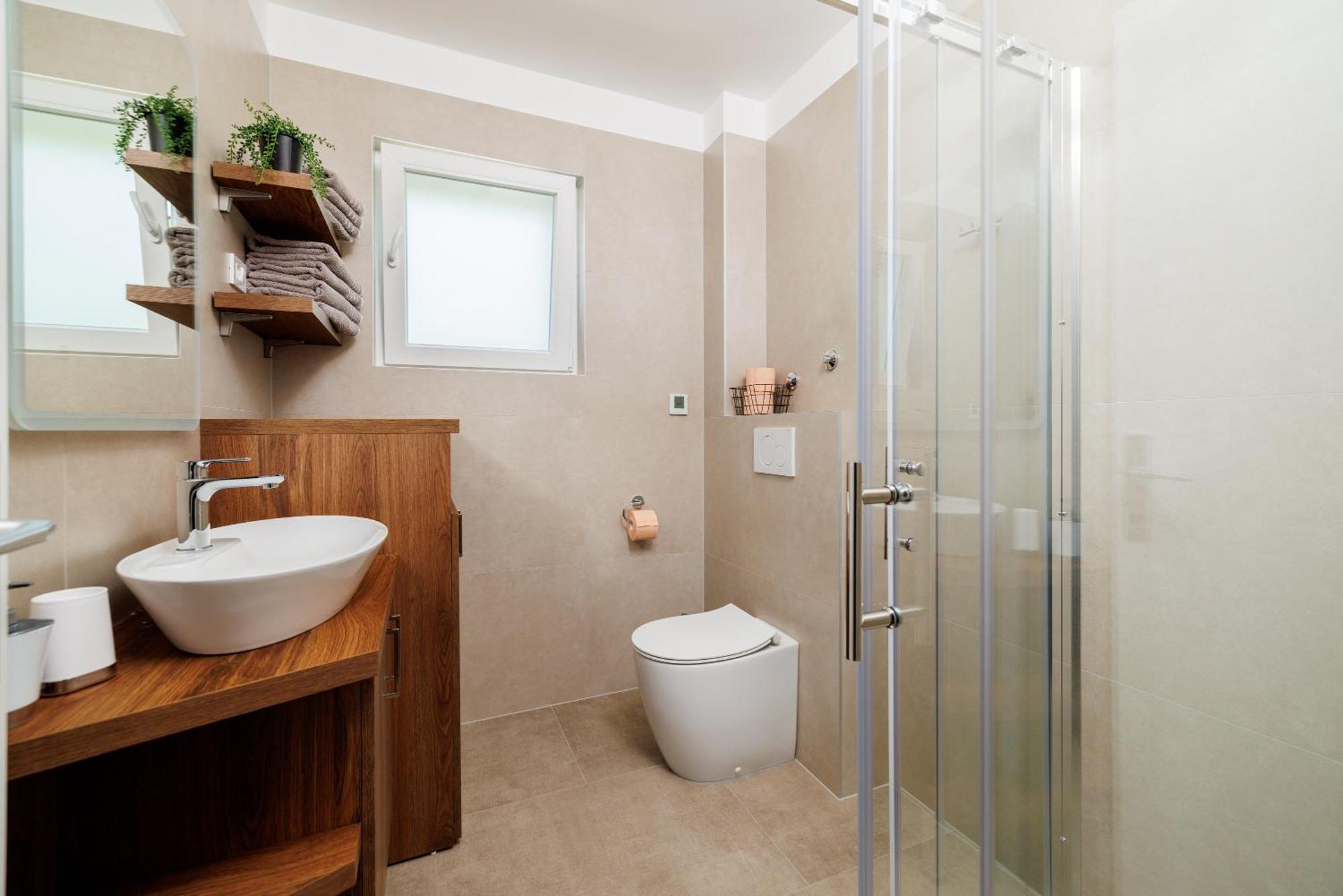 Apartmani Viktorija Jadranovo Exteriör bild