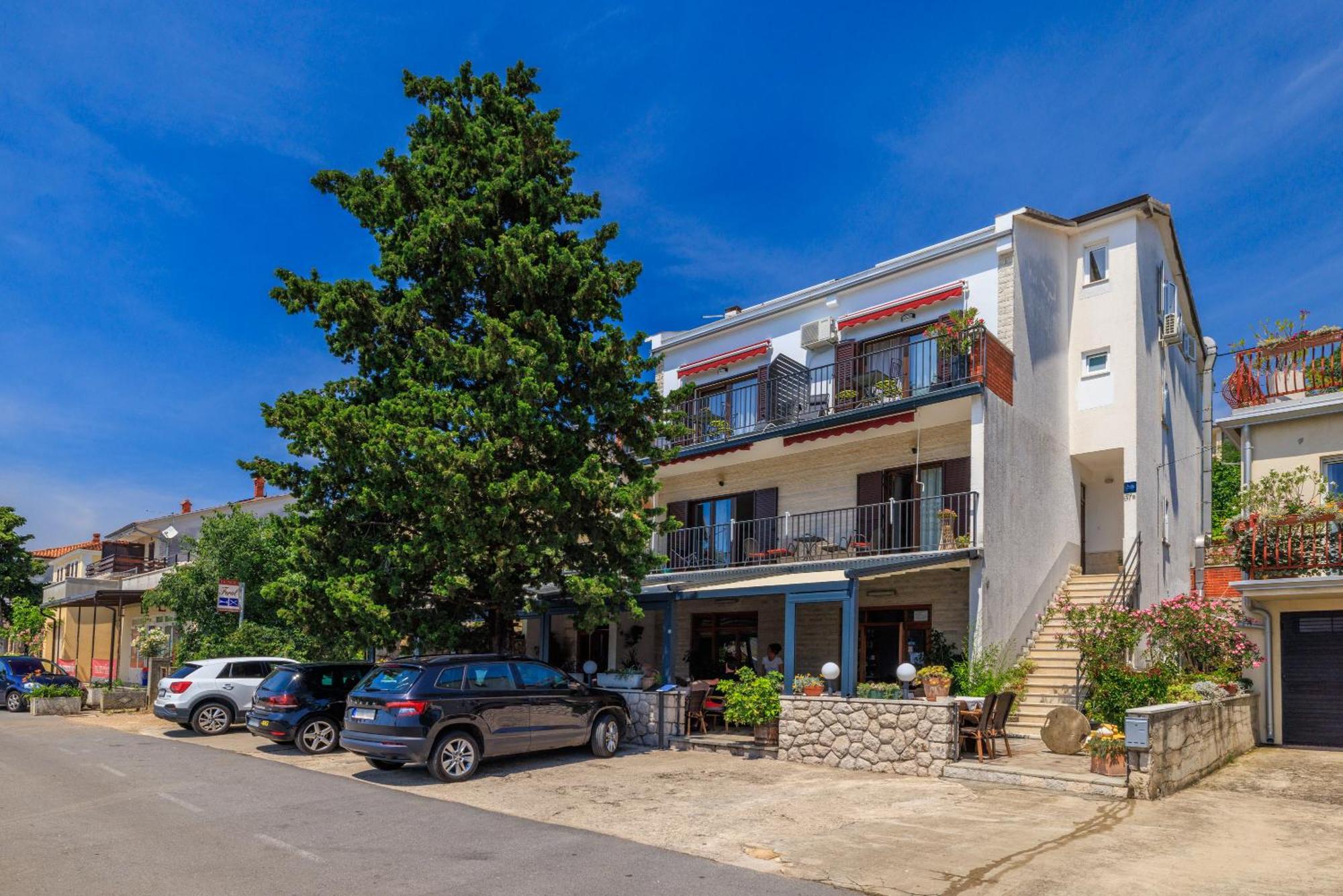 Apartmani Viktorija Jadranovo Exteriör bild